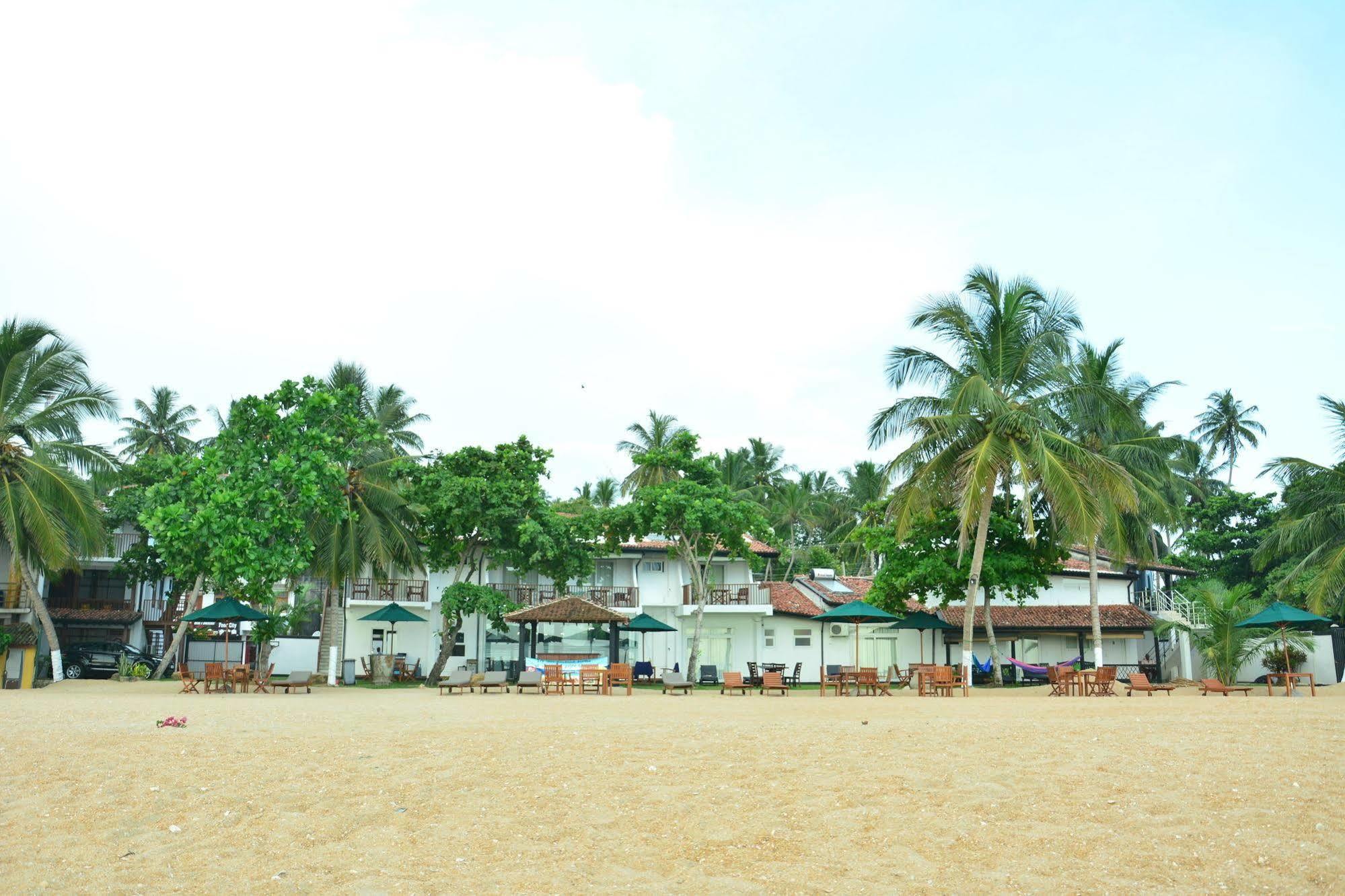 Joe'S Resort Unawatuna Exterior photo
